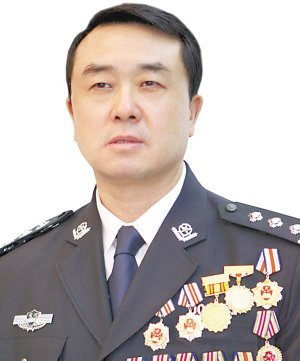 全國(guó)現(xiàn)職公安廳長(zhǎng)全部生在49年后 空降越來(lái)越多