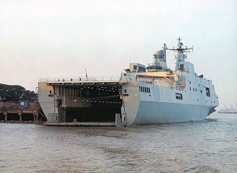 中國071船塢登陸艦。