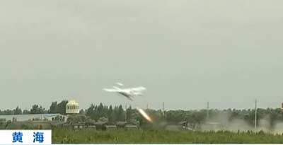 演習(xí)利用炮兵偵校雷達、無人機等裝備進行戰(zhàn)場情報偵察，有效提升了戰(zhàn)場透明度和信息交換。資料圖