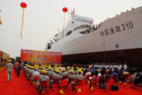 中國最先進(jìn)漁政船交投使用 配備直升機(jī)巡航南沙