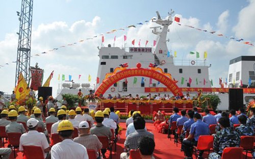 中國最先進(jìn)的漁政執(zhí)法船——中國漁政310船，29日在廣東湛江海濱船廠舉行交船儀式。