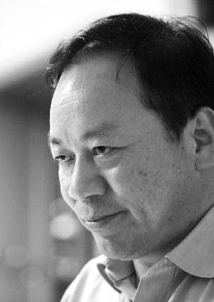 王克勤 中國經(jīng)濟(jì)時(shí)報(bào)高級(jí)記者，2002年度中國傳媒杰出人物，2003年中國十大維權(quán)人物，代表作《山西疫苗亂象調(diào)查》）