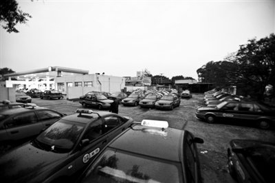 三部門：合理確定出租承包費(fèi) 讓的哥有尊嚴(yán)勞動