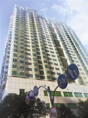 4名被害人疑為“畢打奧夜總會(huì)”的女員工，但此說法未得到羅湖警方證實(shí)。圖片來源：晶報(bào)