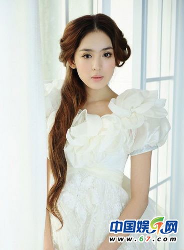 《軒轅劍》捧紅北影大一?；ü帕δ仍?美艷私密照曝光