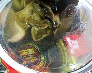 沃爾瑪一級黑木耳一泡變白 樂天馬特價(jià)格欺詐