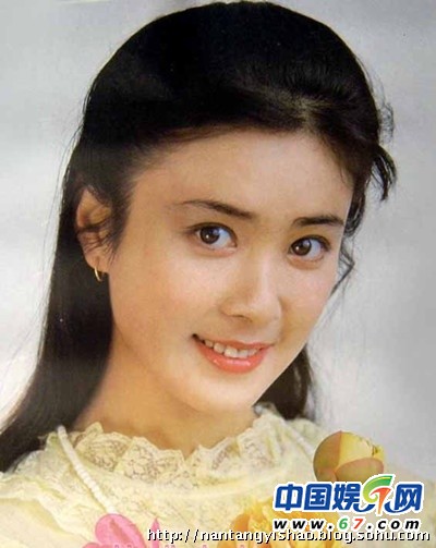 傅藝偉80年代青澀照曝光 妖艷演妲己無人超越 傅藝偉80年代青澀照曝光 妖艷演妲己無人超越