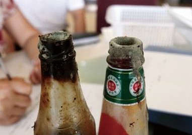 大公島酒店辣椒長(zhǎng)毛醬過(guò)期 上菜臟抹布擦盤子