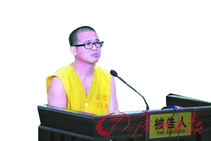 對于僥幸免于一死，鄭年勝似乎仍舊不服。在法庭上，鄭年勝一直高聲為自己辯護(hù)，稱自己沒錯，有錯也只是“將利息占為己有”，直至被法警帶離法庭。