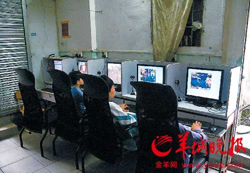 侵害少年阿興的魔手是從網(wǎng)絡(luò)伸過來的，引導(dǎo)青少年健康上網(wǎng)是值得關(guān)注的問題