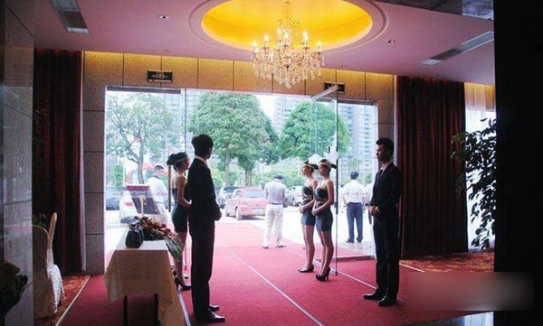 中國上流社會(huì)的奢靡