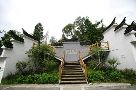 浙江寧波豪華陰宅最低10萬(wàn)起 形似江南淡雅民居