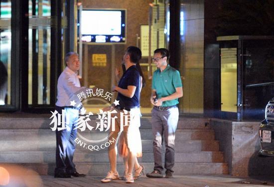 吳秀波桃花運不斷 深夜會靚麗神秘女