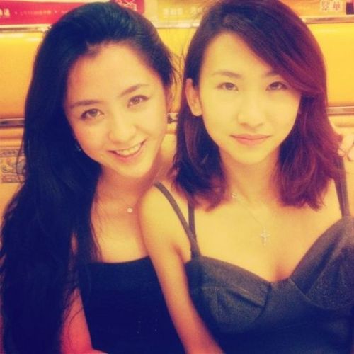 湯鎮(zhèn)業(yè)與前妻所生三個(gè)兒女曝光 女兒美貌兒子帥氣