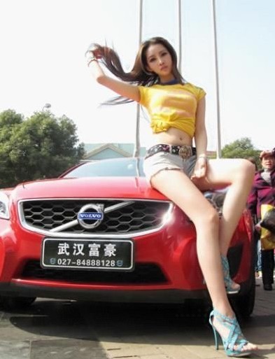 傳說(shuō)中劉翔正牌女友曝光 火辣車(chē)模身材性感豐滿