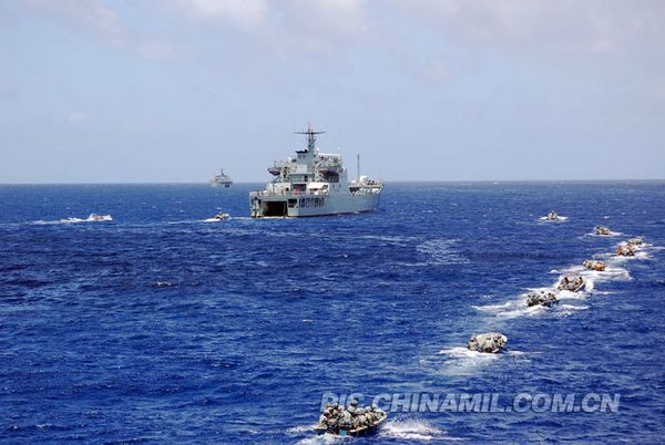 國(guó)防部公開暗示解放軍在必要時(shí)可選擇動(dòng)武(圖)