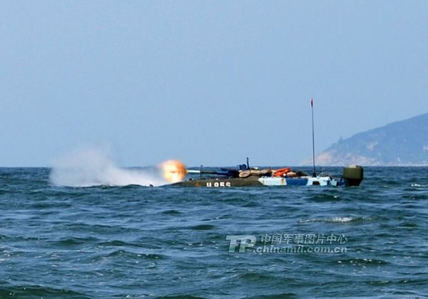 國(guó)防部公開暗示解放軍在必要時(shí)可選擇動(dòng)武(圖)