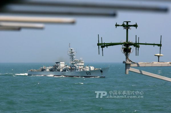 國(guó)防部公開暗示解放軍在必要時(shí)可選擇動(dòng)武(圖)