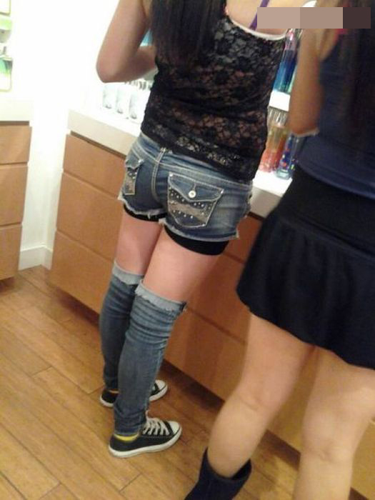 街頭犯二男女 你們長點兒心吧