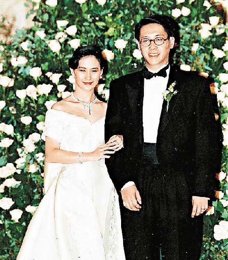 一線女星婚禮美貌排場(chǎng)盤點(diǎn) 鐘楚紅百萬(wàn)婚紗戰(zhàn)林青霞