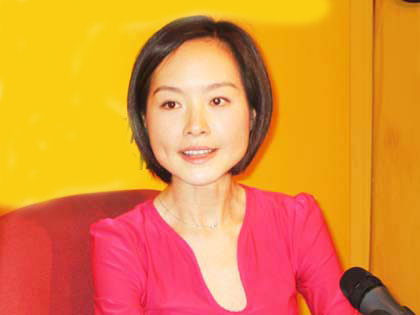 女星掀開(kāi)劉海露額頭立刻變殘 甄嬛娘娘難逃宿命