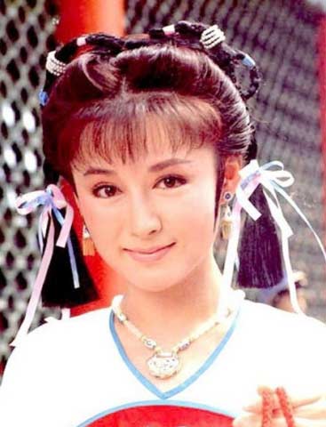 女星掀開劉海露額頭立刻變殘 甄嬛娘娘難逃宿命