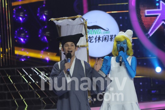 何炅變寧采臣書生氣濃 謝娜扮藍精靈巨雷