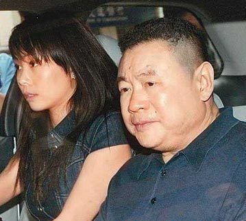 劉鑾雄和他的女人們:李嘉欣蔡少芬拜倒門下