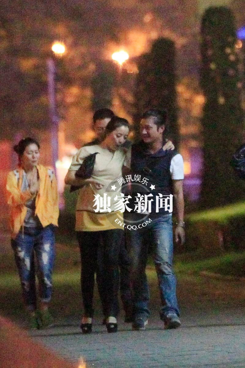 黃小蕾夜店醉酒 向寶馬男投懷送抱