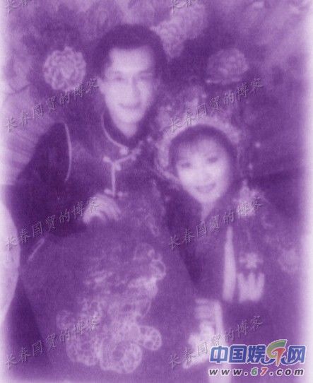 哈文李詠青澀結(jié)婚照曝光 大學(xué)愛(ài)情修成正果