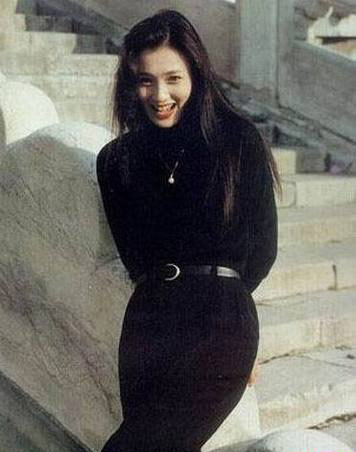 80年代?；ìF(xiàn)狀 方舒離婚宋春麗為事業(yè)失去孩子