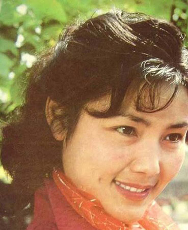 80年代校花現(xiàn)狀 方舒離婚宋春麗為事業(yè)失去孩子
