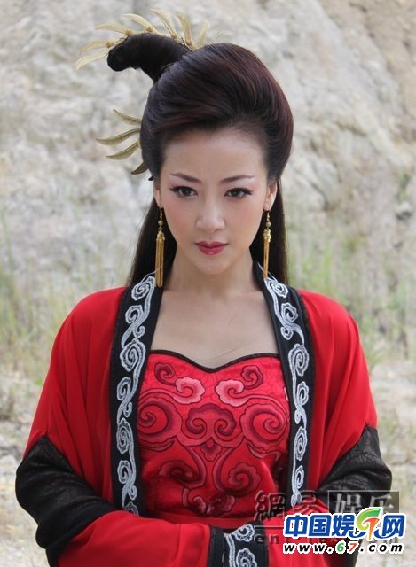 楊冪劉詩(shī)詩(shī)佟麗婭唐嫣 美艷大PK誰(shuí)是古裝女神