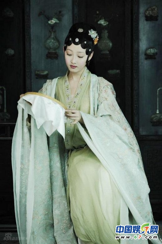 楊冪劉詩(shī)詩(shī)佟麗婭唐嫣 美艷大PK誰(shuí)是古裝女神
