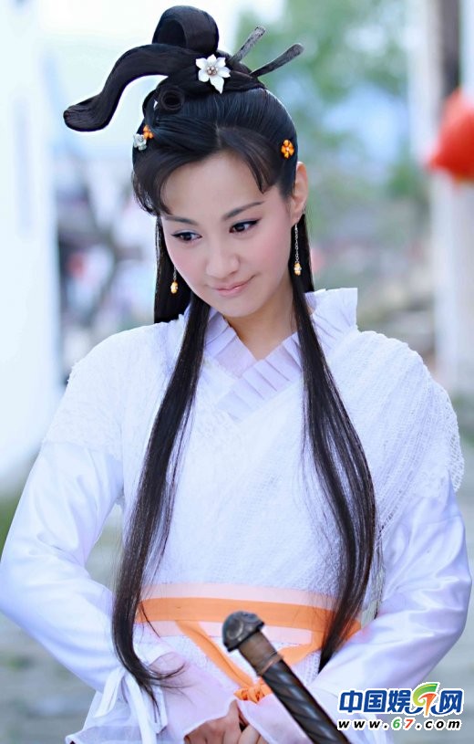 楊冪劉詩(shī)詩(shī)佟麗婭唐嫣 美艷大PK誰是古裝女神
