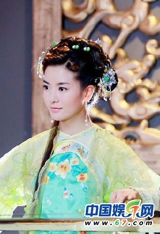 楊冪劉詩(shī)詩(shī)佟麗婭唐嫣 美艷大PK誰(shuí)是古裝女神
