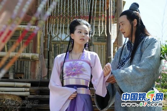 楊冪劉詩(shī)詩(shī)佟麗婭唐嫣 美艷大PK誰(shuí)是古裝女神