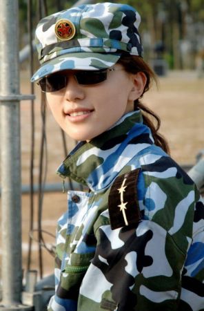 新一代軍藝?；ūP(pán)點(diǎn):殷桃姚琳娜成美女代表