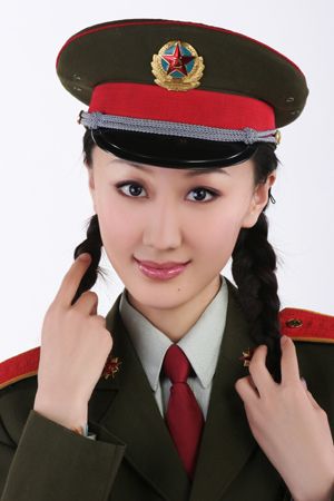 新一代軍藝?；ūP點(diǎn):殷桃姚琳娜成美女代表