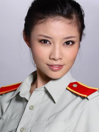 新一代軍藝?；ūP(pán)點(diǎn):殷桃姚琳娜成美女代表