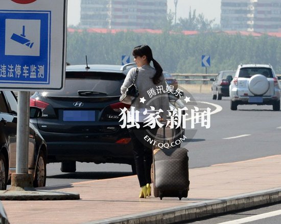 　隨著章子怡與撒貝寧戀情的曝光，小撒搭上了國(guó)際巨星，經(jīng)緯則也找到了自己的真愛(ài)。