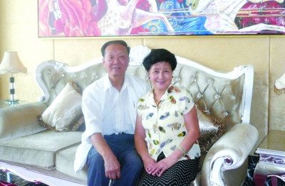 2012年國慶的照片，母親依然有氣質(zhì)