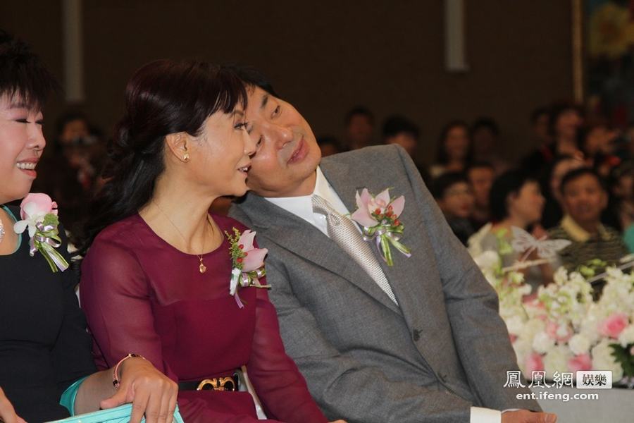 濮存昕25歲女兒濮方北京大婚 未進(jìn)娛樂圈自己做老總