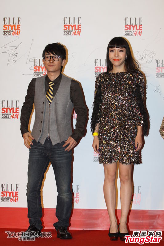 眾女星時尚盛典斗艷 孫儷楊冪白裙保守關悅秀豪乳