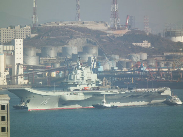 資料圖：遼寧艦入列后首次完成出海測試。
