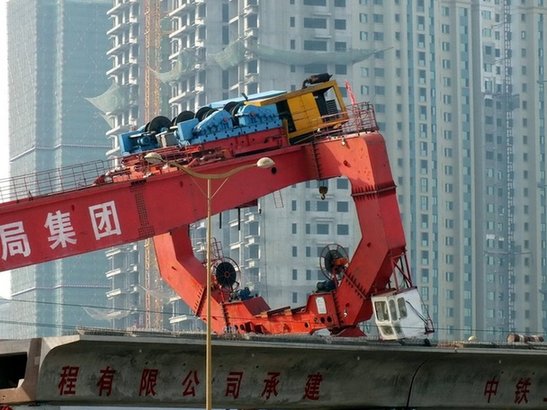 哈爾濱在建工地發(fā)生架橋機(jī)倒塌事故 多人傷亡