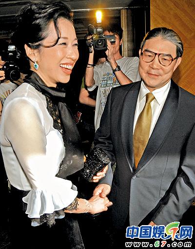 霍啟剛郭晶晶PK霍震霆朱玲玲 第二代“晶剛”大婚將成就誰