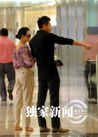 大S汪小菲情侶裝“飛躍”長(zhǎng)城 曝婚后恩愛細(xì)節(jié)(組圖)