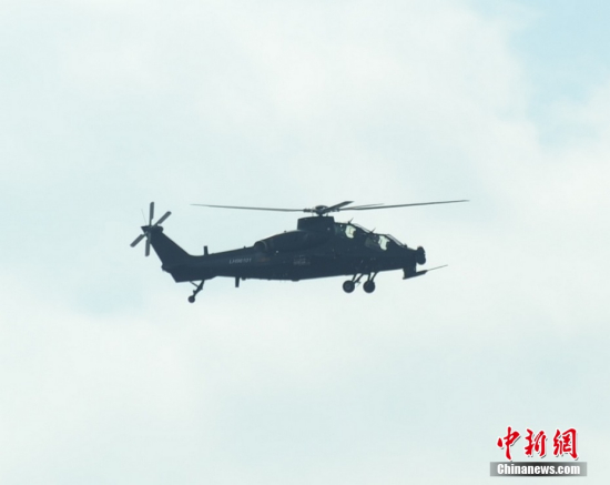 解放軍武直10首次公開(kāi)亮相 被譽(yù)坦克終結(jié)者