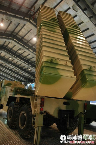 資料圖：B-611M導彈發(fā)射車。